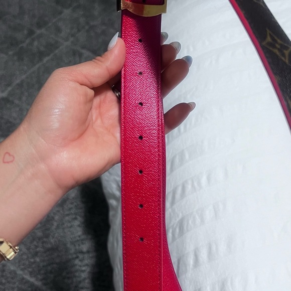 LOUIS VUITTON REVERSIBLE BELT - Picture 13 of 13